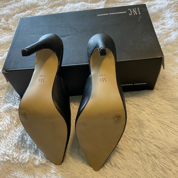 Heels! - Picture 3 of 5